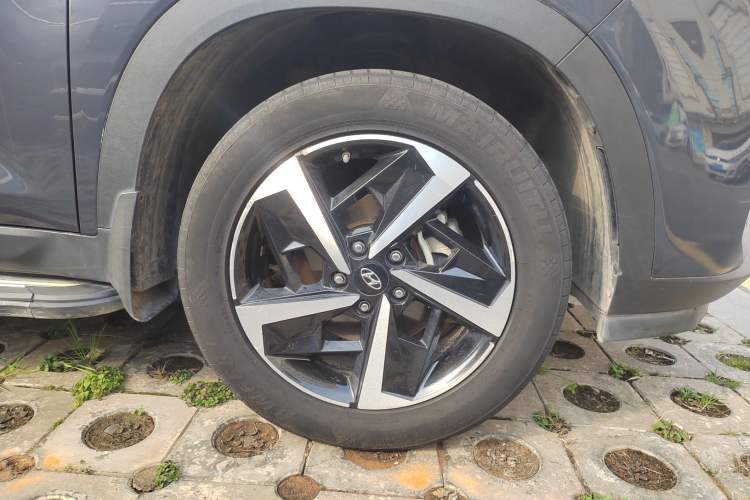 Used Hyundai ix35 2021 2.0L Automatic 2WD GLS Leading Edition Right Rear Wheel Hub
