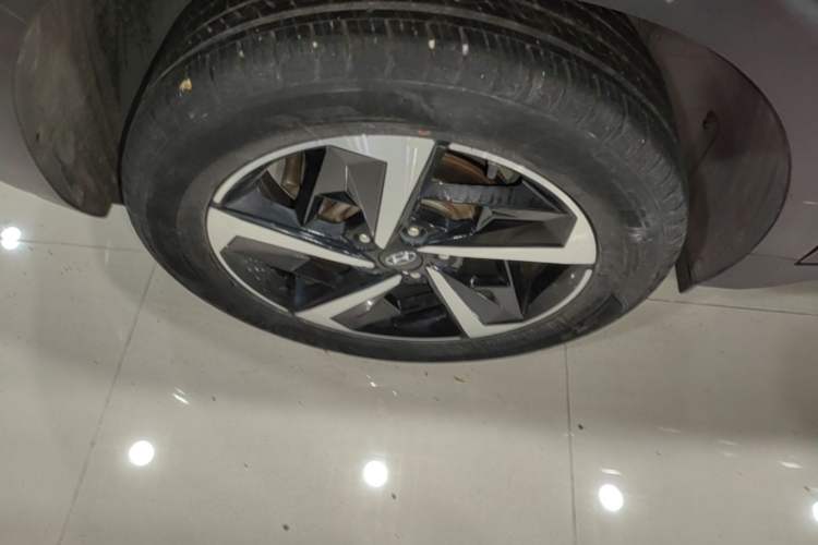 Used Hyundai ix35 2021 2.0L Automatic 2WD GLS Leading Edition Right Rear Wheel Hub