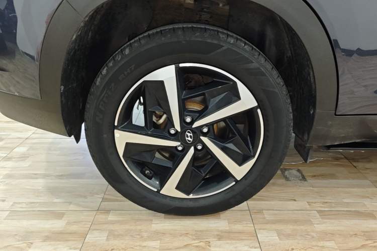 Used Hyundai ix35 2021 2.0L Automatic 2WD GLS Leading Edition Right Rear Wheel Hub