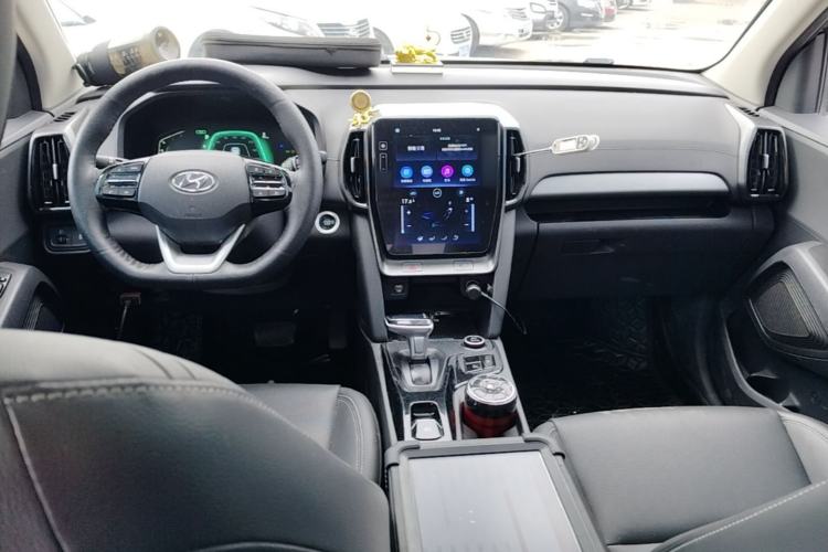 Used Hyundai ix35 2021 2.0L Automatic 2WD GLS Leading Edition Center Console
