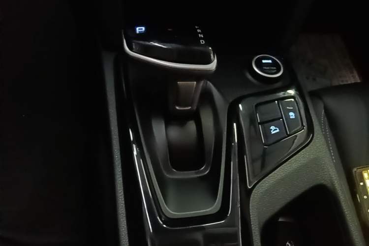 Used Hyundai ix35 2021 2.0L Automatic 2WD GLS Leading Edition Gear Lever