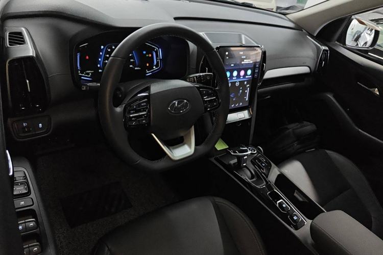 Used Hyundai ix35 2021 2.0L Automatic 2WD GLS Leading Edition Interior 2