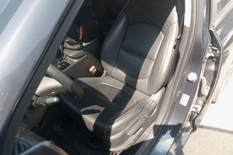 Used Hyundai ix35 2021 2.0L Automatic 2WD GLS Leading Edition Left Front Seat