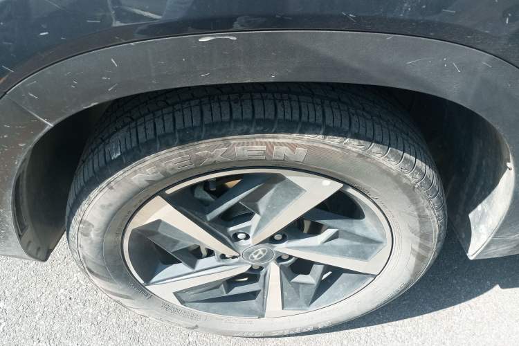 Used Hyundai ix35 2021 2.0L Automatic 2WD GLS Leading Edition Left Front Wheel Hub