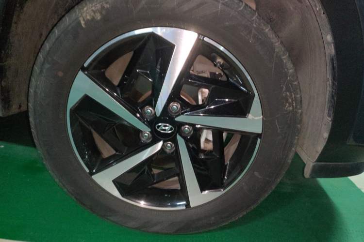 Used Hyundai ix35 2021 2.0L Automatic 2WD GLS Leading Edition Right Front Wheel Hub