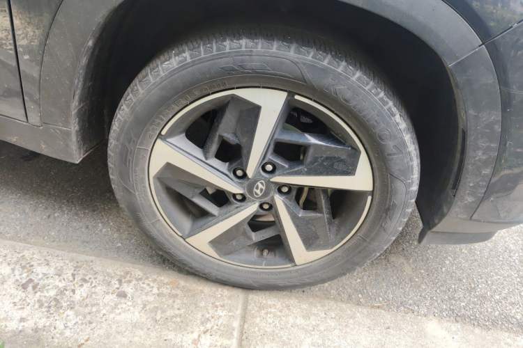 Used Hyundai ix35 2021 2.0L Automatic 2WD GLS Leading Edition Right Front Wheel Hub