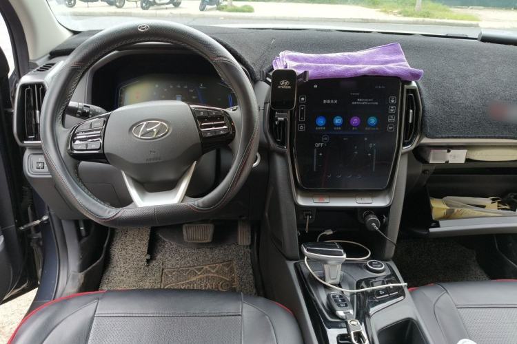 Used Hyundai ix35 2021 2.0L Automatic 2WD GLS Leading Edition Center Console