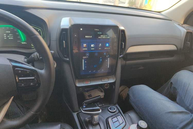 Used Hyundai ix35 2021 2.0L Automatic 2WD GLS Leading Edition Audio And AC Panel