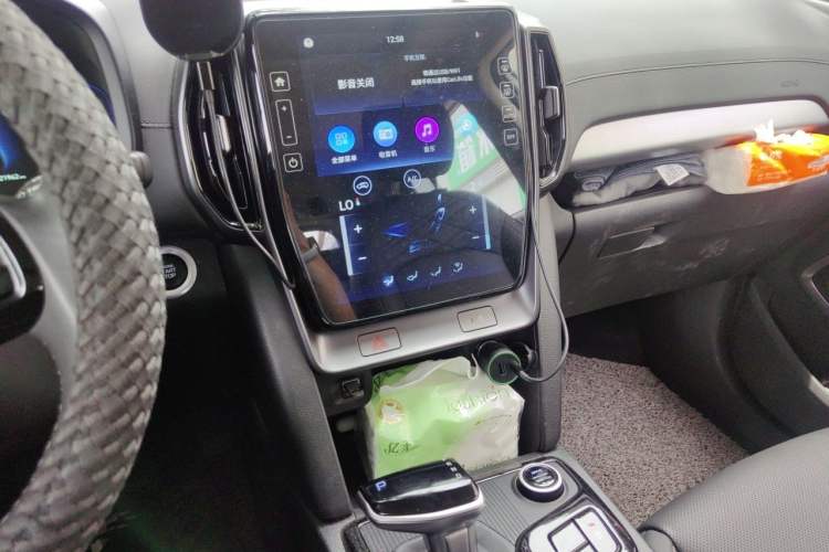 Used Hyundai ix35 2021 2.0L Automatic 2WD GLS Leading Edition Audio And AC Panel