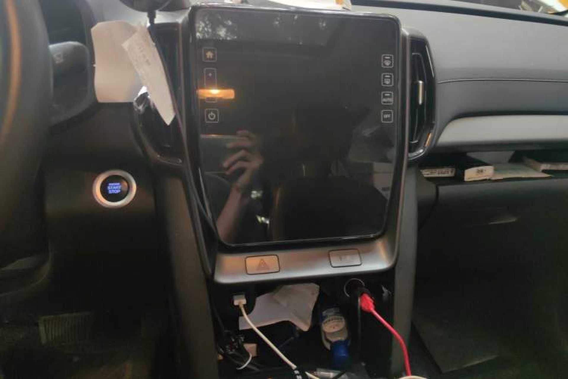 Used Hyundai ix35 2021 2.0L Automatic 2WD GLS Leading Edition Audio And AC Panel