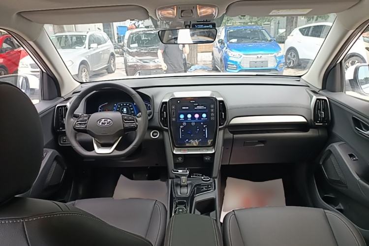 Used Hyundai ix35 2021 2.0L Automatic 2WD GLS Leading Edition Center Console