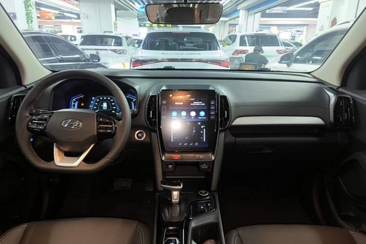 Used Hyundai ix35 2021 2.0L Automatic 2WD GLS Leading Edition Center Console