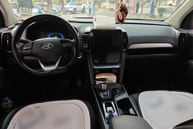 Used Hyundai ix35 2021 2.0L Automatic 2WD GLS Leading Edition Center Console
