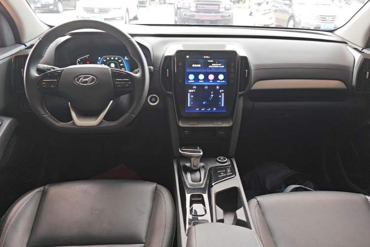 Used Hyundai ix35 2021 2.0L Automatic 2WD GLS Leading Edition Center Console
