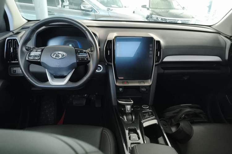 Used Hyundai ix35 2021 2.0L Automatic 2WD GLS Leading Edition Center Console