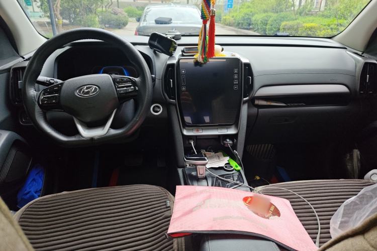 Used Hyundai ix35 2021 2.0L Automatic 2WD GLS Leading Edition Center Console