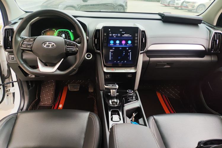 Used Hyundai ix35 2021 2.0L Automatic 2WD GLS Leading Edition Center Console