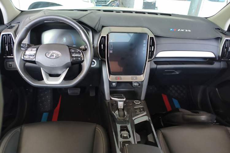 Used Hyundai ix35 2021 2.0L Automatic 2WD GLS Leading Edition Center Console