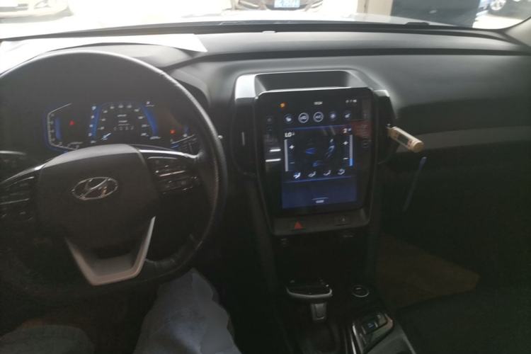 Used Hyundai ix35 2021 2.0L Automatic 2WD GLS Leading Edition Center Console