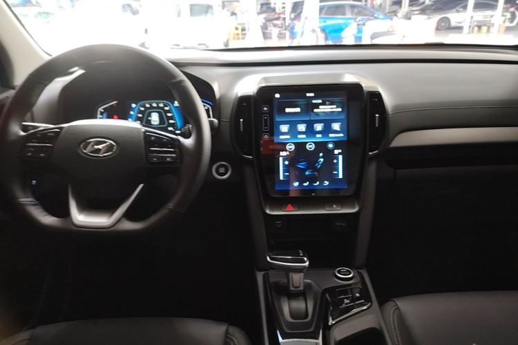 Used Hyundai ix35 2021 2.0L Automatic 2WD GLS Leading Edition Center Console