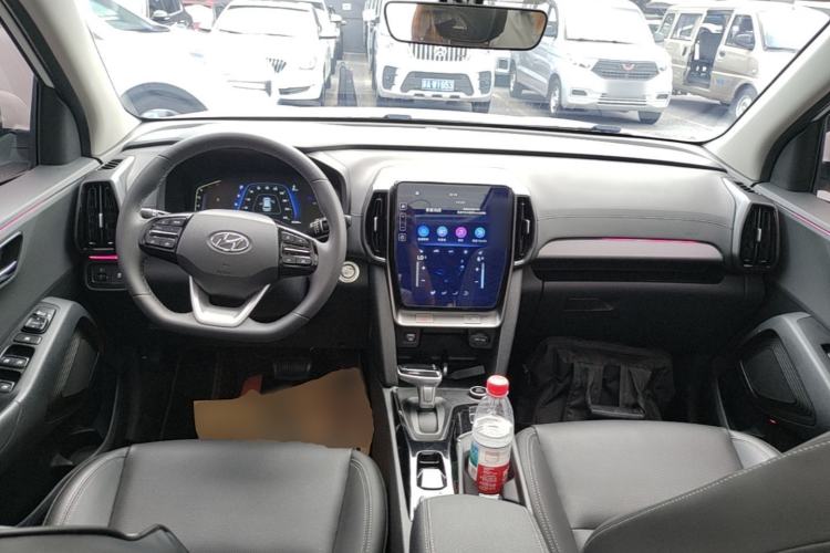 Used Hyundai ix35 2021 2.0L Automatic 2WD GLS Leading Edition Center Console