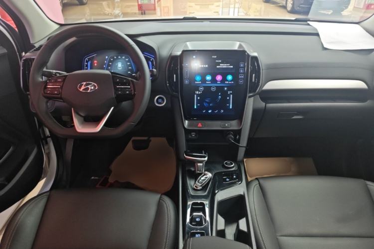 Used Hyundai ix35 2021 2.0L Automatic 2WD GLS Leading Edition Center Console