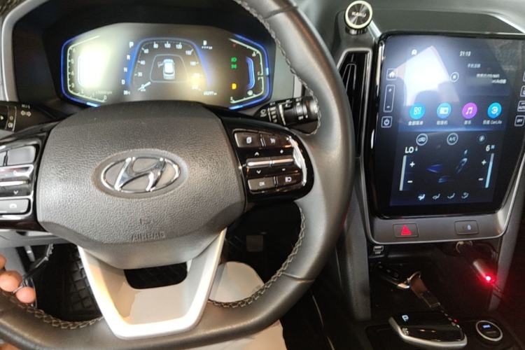Used Hyundai ix35 2021 2.0L Automatic 2WD GLS Leading Edition Center Console