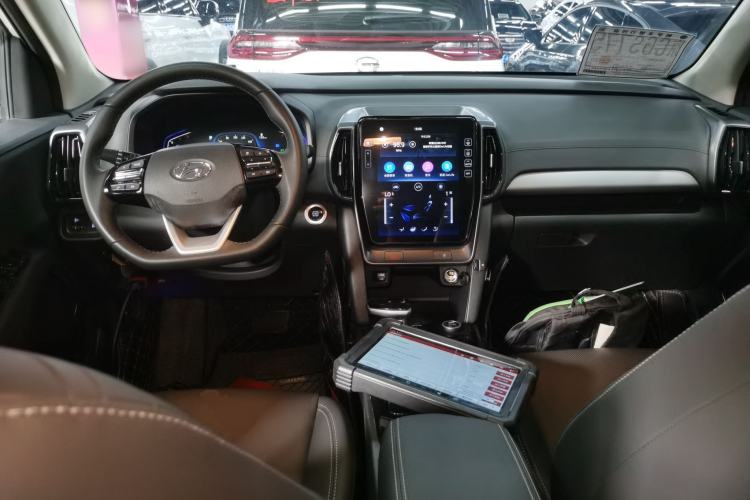 Used Hyundai ix35 2021 2.0L Automatic 2WD GLS Leading Edition Center Console