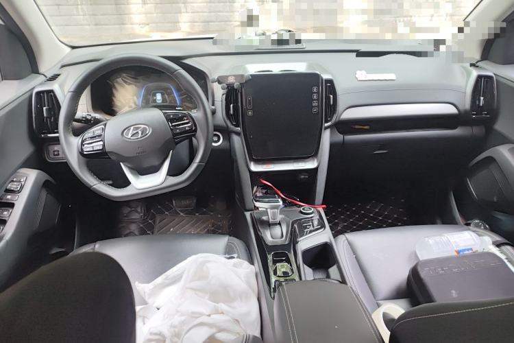 Used Hyundai ix35 2021 2.0L Automatic 2WD GLS Leading Edition Center Console