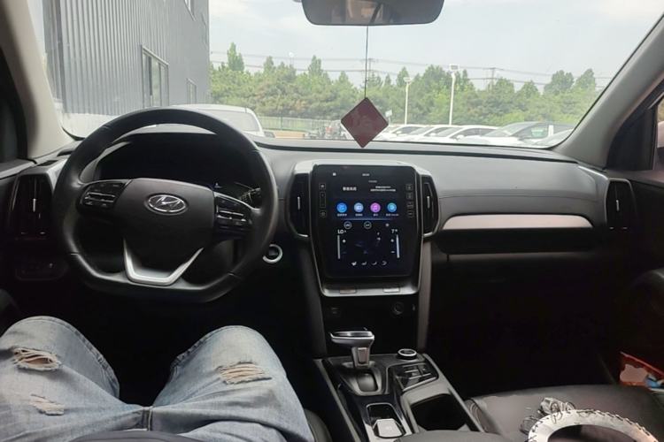 Used Hyundai ix35 2021 2.0L Automatic 2WD GLS Leading Edition Center Console