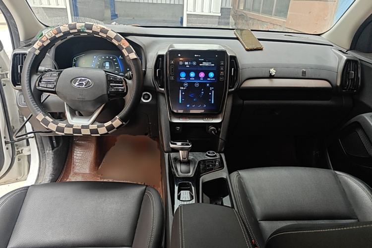Used Hyundai ix35 2021 2.0L Automatic 2WD GLS Leading Edition Center Console