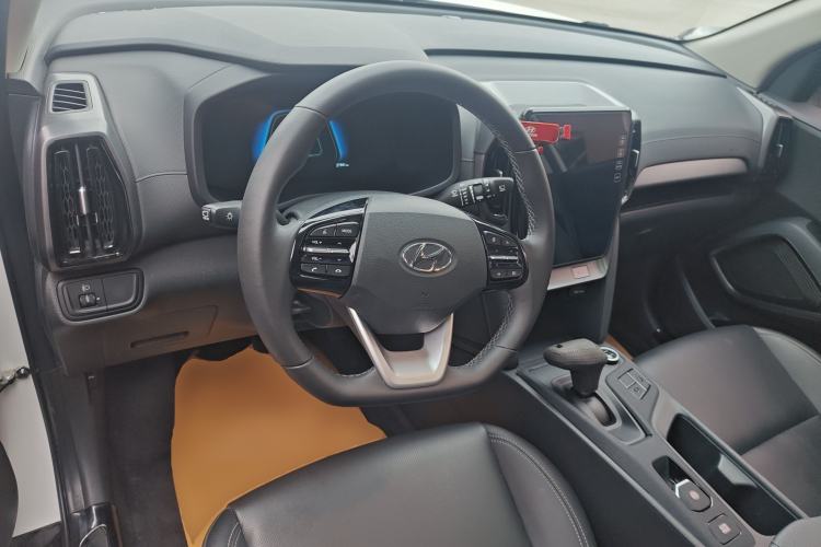 Used Hyundai ix35 2021 2.0L Automatic 2WD GLS Leading Edition Center Console