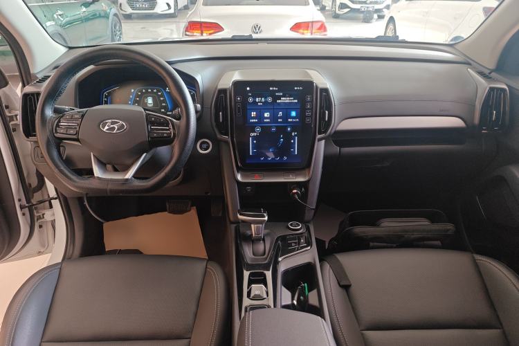 Used Hyundai ix35 2021 2.0L Automatic 2WD GLS Leading Edition Center Console