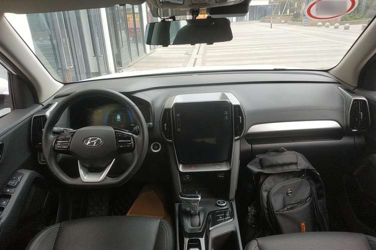 Used Hyundai ix35 2021 2.0L Automatic 2WD GLS Leading Edition Center Console