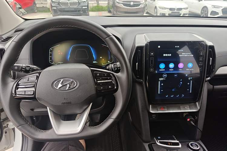 Used Hyundai ix35 2021 2.0L Automatic 2WD GLS Leading Edition Center Console