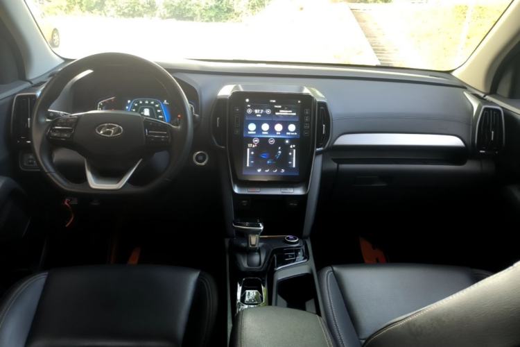 Used Hyundai ix35 2021 2.0L Automatic 2WD GLS Leading Edition Center Console