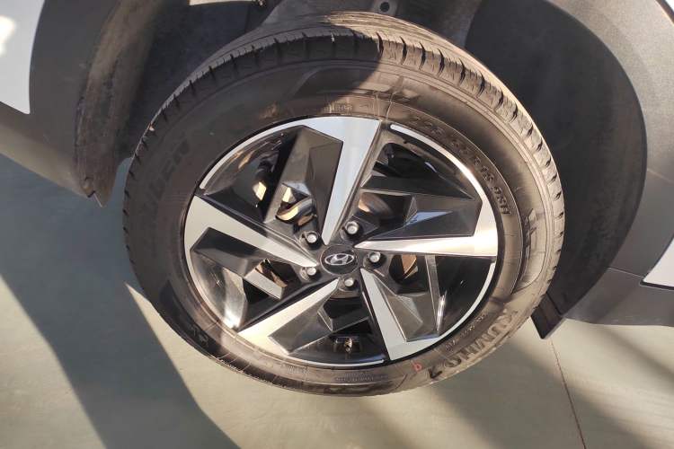 Used Hyundai ix35 2021 2.0L Automatic 2WD GLS Leading Edition Exterior 8