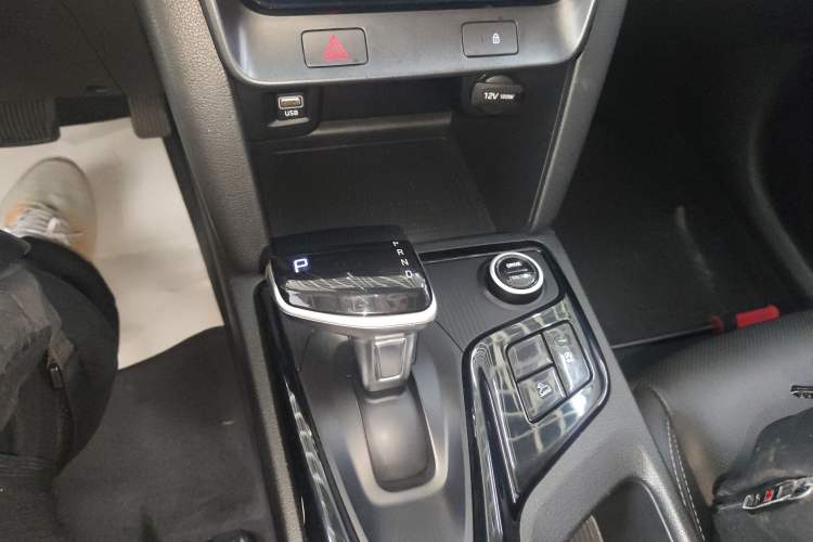 Used Hyundai ix35 2021 240TGDi DCT Two-Wheel-Drive GLS Leading Edition Gear Lever