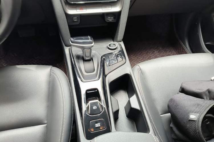 Used Hyundai ix35 2021 2.0L Automatic 2WD GLS Leading Edition Gear Lever