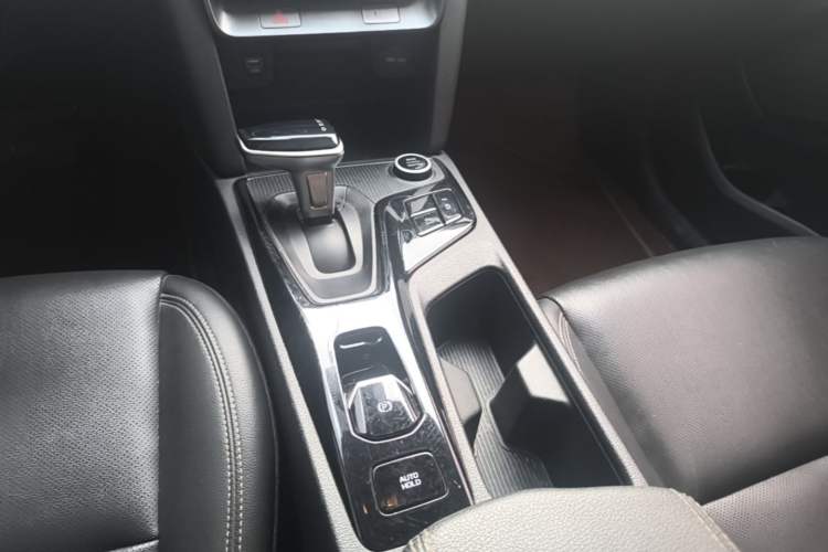 Used Hyundai ix35 2021 2.0L Automatic 2WD GLS Leading Edition Gear Lever