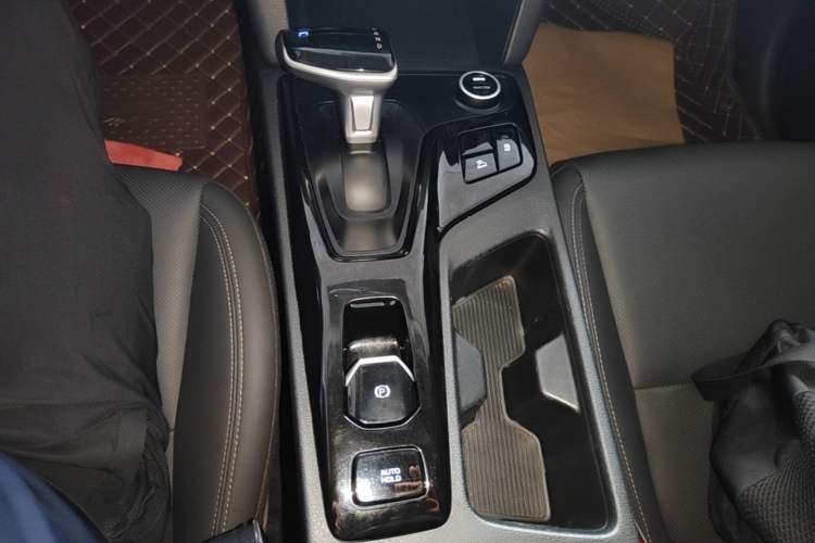 Used Hyundai ix35 2021 2.0L Automatic 2WD GLS Leading Edition Gear Lever
