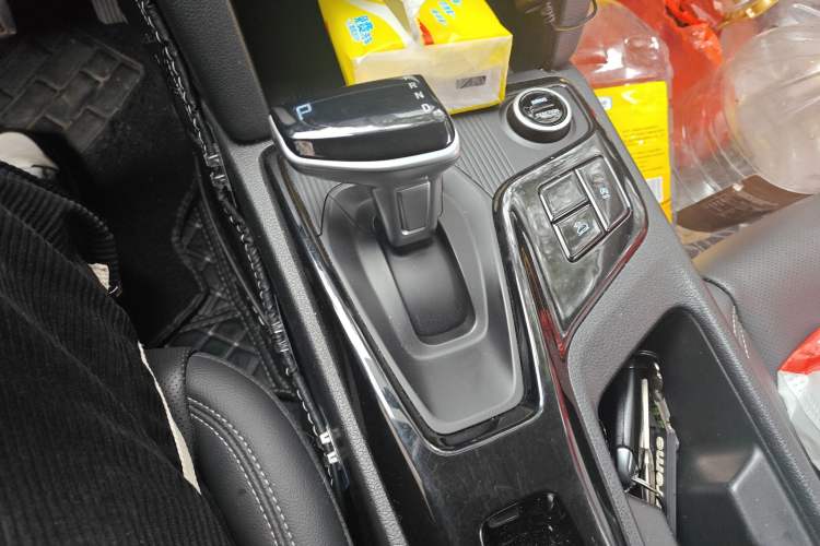 Used Hyundai ix35 2021 2.0L Automatic 2WD GLS Leading Edition Gear Lever