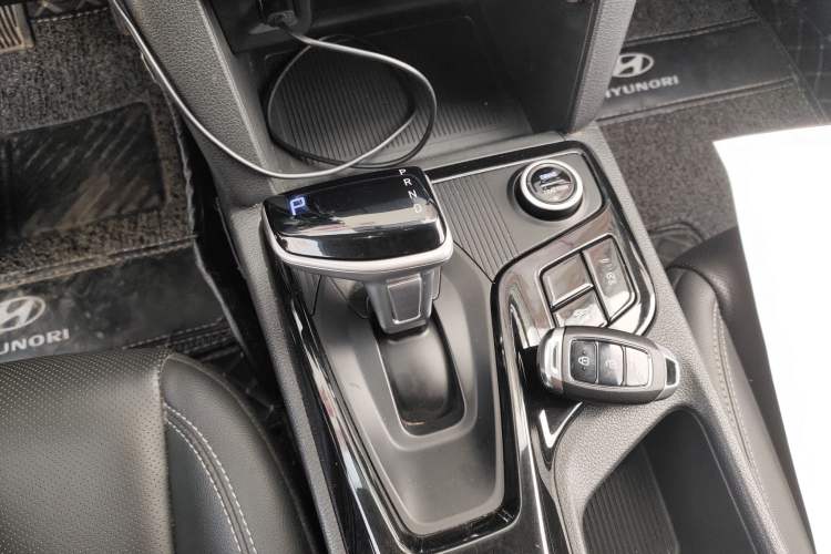 Used Hyundai ix35 2021 2.0L Automatic 2WD GLS Leading Edition Gear Lever