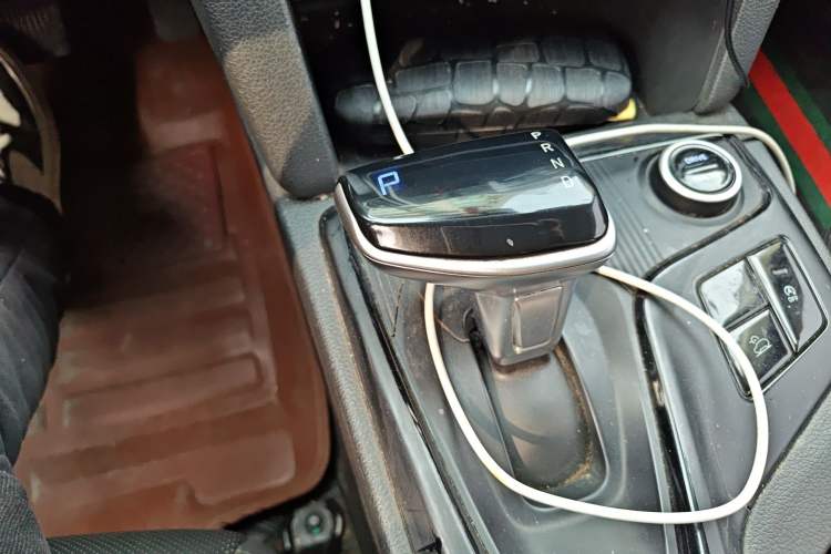 Used Hyundai ix35 2021 2.0L Automatic 2WD GLS Leading Edition Gear Lever