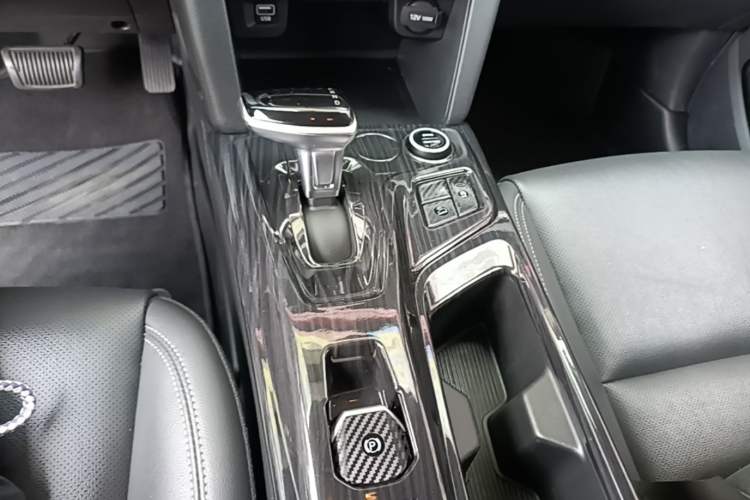 Used Hyundai ix35 2021 2.0L Automatic 2WD GLS Leading Edition Gear Lever