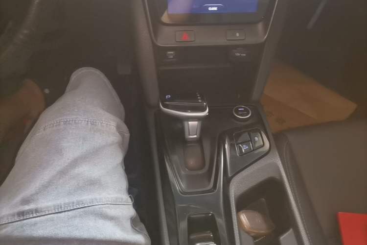 Used Hyundai ix35 2021 2.0L Automatic 2WD GLS Leading Edition Gear Lever