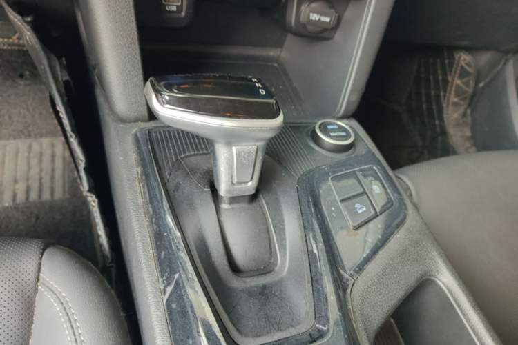 Used Hyundai ix35 2021 2.0L Automatic 2WD GLS Leading Edition Gear Lever