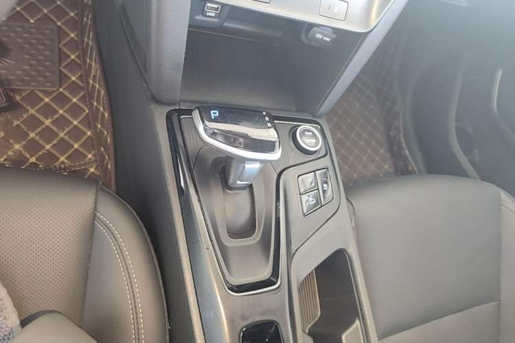 Used Hyundai ix35 2021 2.0L Automatic 2WD GLS Leading Edition Gear Lever