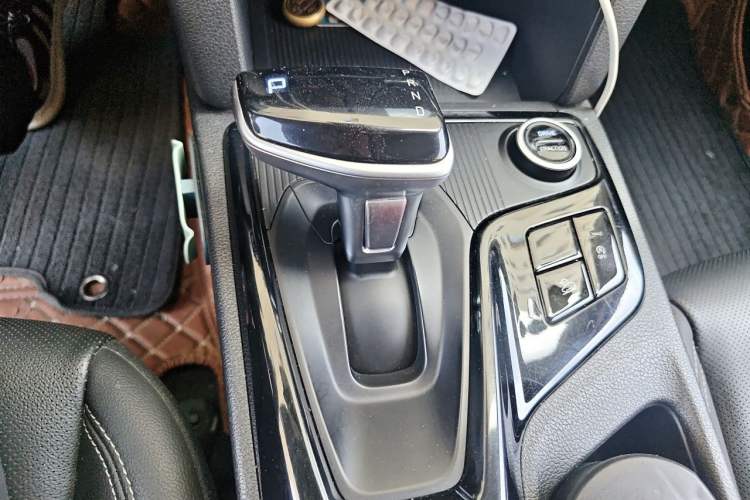 Used Hyundai ix35 2021 240TGDi DCT Two-Wheel-Drive GLS Leading Edition Gear Lever