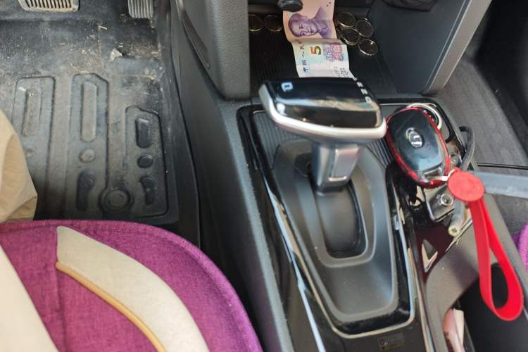 Used Hyundai ix35 2021 2.0L Automatic 2WD GLS Leading Edition Gear Lever